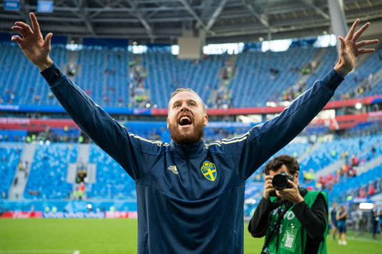 Pontus Jansson of Sweden celebrate