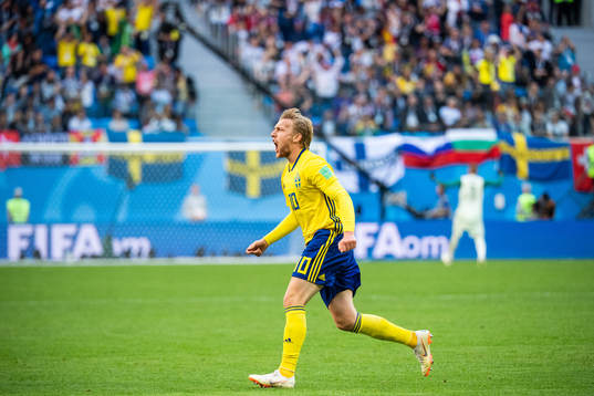 Emil Forsberg of Sweden celebrate