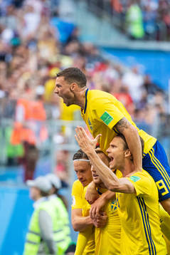 Emil Forsberg of Sweden celebrate with team mates