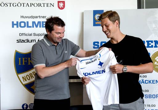 IFK Norrköping presenterar nye spelaren Alexander Fransson