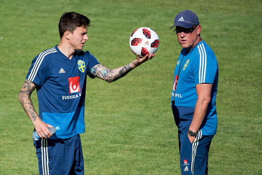 Victor Nilsson Lindelöf and head coach Janne Andersson of