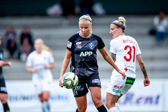Växjös Stina Lennartsson mot Rosengårds Anja Mittag