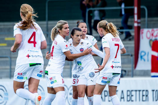 Rosengårds Iva Landeka jublar
