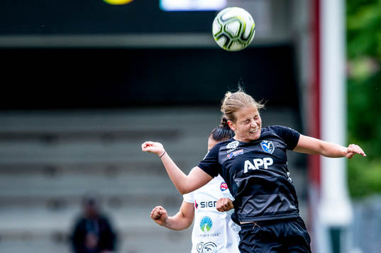 Växjös Anna Anvegård mot Rosengårds Alexandra Lowe Riley