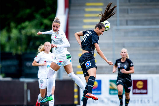 Rosengårds Sanne Troelsgaard Nielsen mot Växjös Nellie