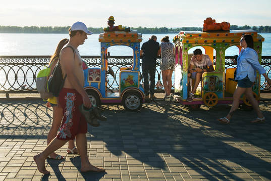 People at a beachwalk