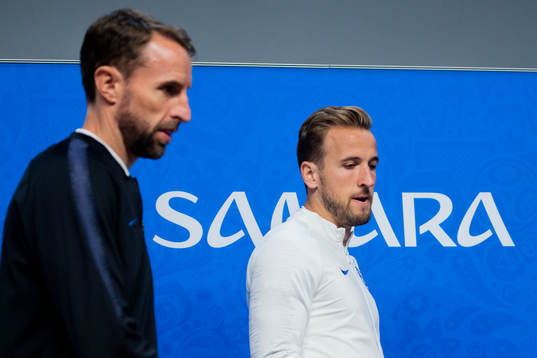 Head coach Gareth Southgate and Harry Kane of the English