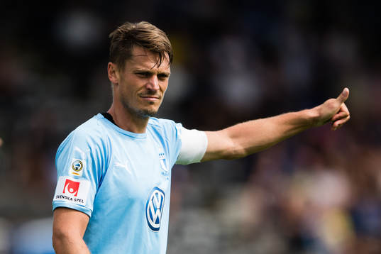 Malmö FFs Markus Rosenberg gör tummen upp