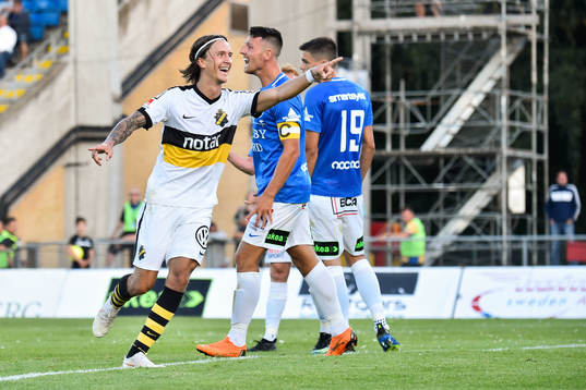 s Kristoffer Olsson jublar