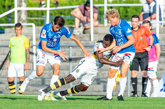 s Henok Goitom mot Trelleborgs Sebastian Ohlsson och