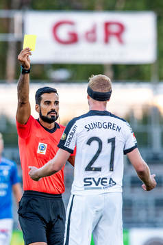 s Daniel Sundgren gult kort