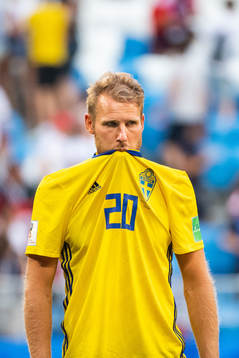 Ola Toivonen looks dejected