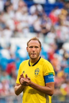 Andreas Granqvist of Sweden look dejected