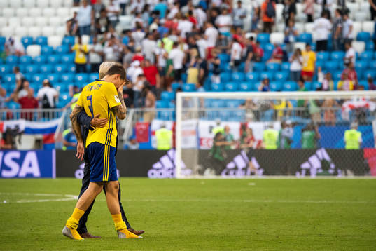Team Manager Lars Richt and Victor Nilsson Lindelöf of
