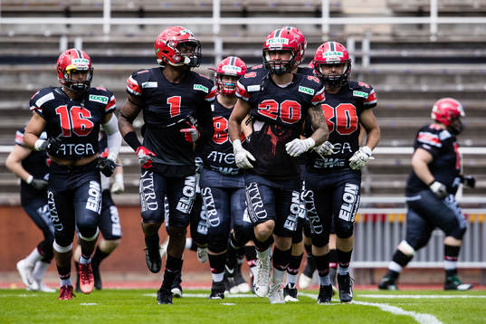 Carlstad Crusaders värmer upp innan SM-finalen i