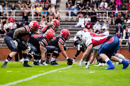 Carlstad Crusaders och Stockholm Mean Machines spelare
