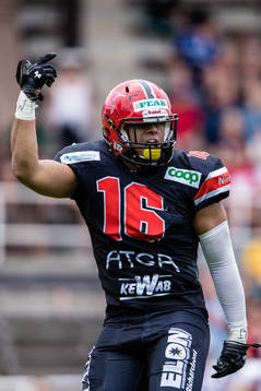 Carlstad Crusaders Josh Hill jublar