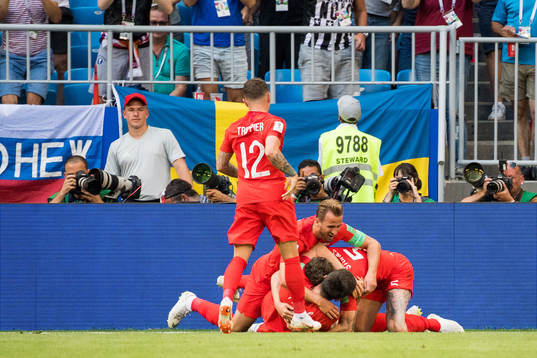 Players of England celebrate the 0-1 goal