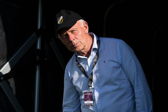 Häckens klubbdirektör Dennis Andersson innan