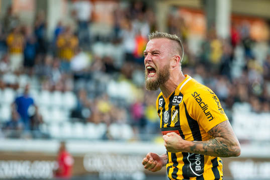 Bläddra bland fler bilder av Fotboll, Allsvenskan, Häcken - GIF Sundsvall