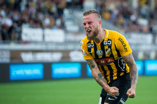 Häckens Alexander Faltsetas jublar