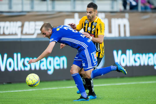 Sundsvalls Dennis Olsson och Häckens Mervan Celik
