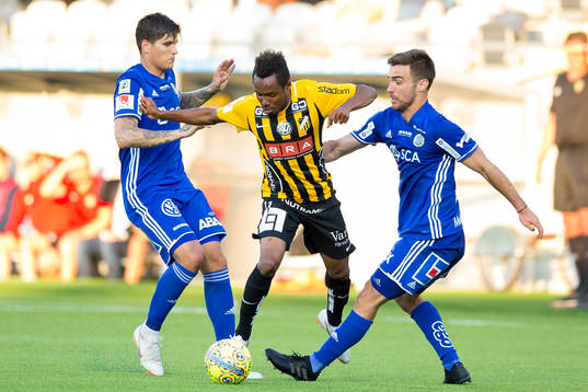Sundsvalls David Batanero och Carlos Garcia mot Häckens
