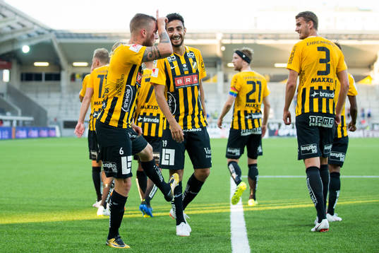 Häckens Alexander Faltsetas jublar