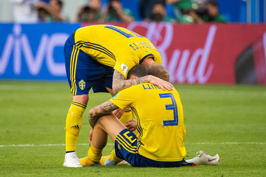 John Guidetti and Victor Nilsson Lindelöf looks dejected