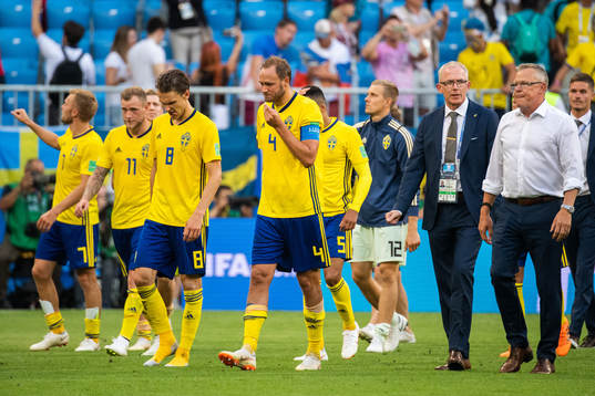 John Guidetti, Martin Olsson, Andreas Granqvist and head