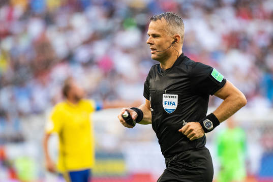 Referee Björn Kuipers