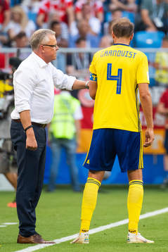 head coach Janne Andersson instructs Andreas Granqvist of