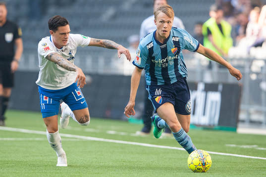 Norrköpings David Moberg Karlsson jagar Djurgårdens