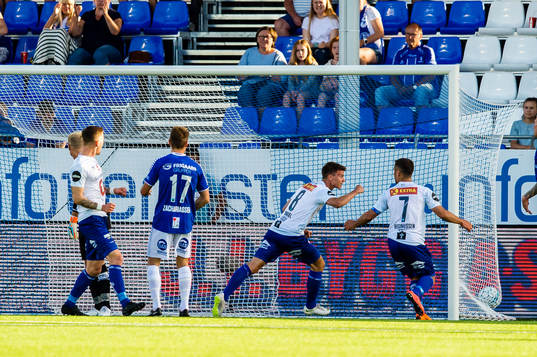 Simen Raaen Sandmæl scores 3-1