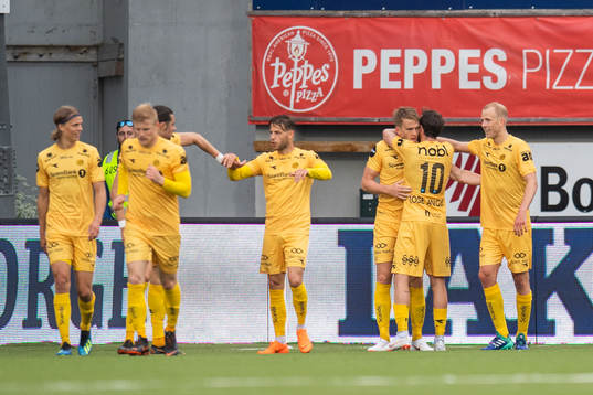Kristian Fardal Opseth of Bodø/Glimt celebrates with team
