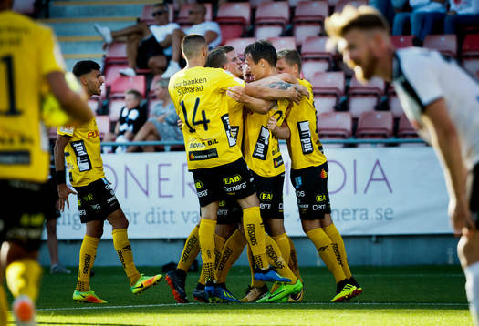 Jubel vid Elfsborgs Viktor Prodell 1-1 mål