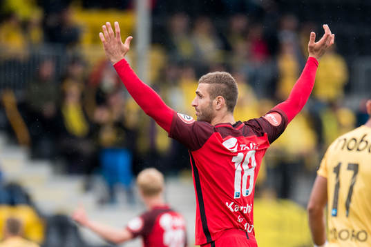 Azar Karadas of Brann