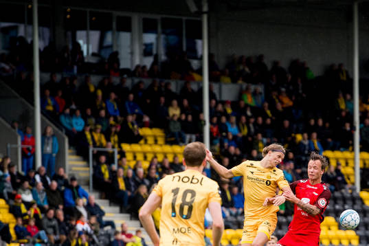 Ulrik Saltnes of Bodø/Glimt and Fredrik Haugen of Brann