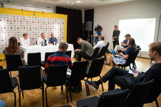 Assistant coach Peter Wettergren, head coach Janne