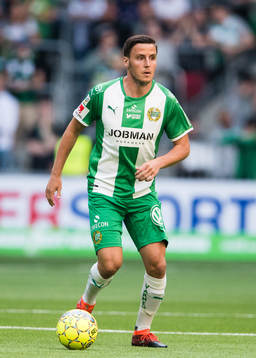 Hammarbys Jeppe Andersen med bollen