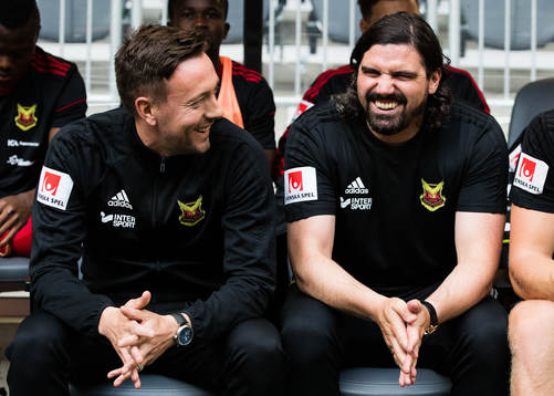 Östersunds tränare Ian Burchnall och assisterande