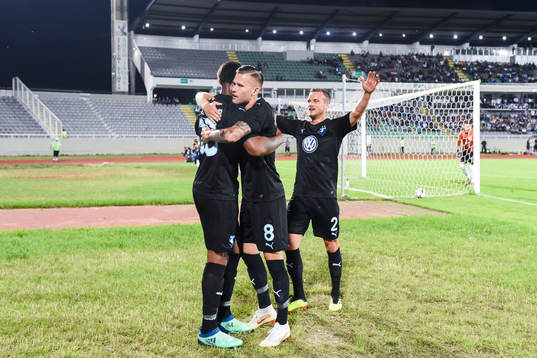 Carlos Strandberg celebrates with Arnór Ingvi Traustason