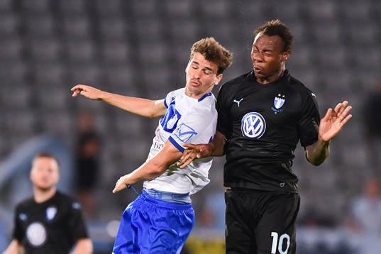 Drilon Musaj of Drita and Carlos Strandberg of Malmö FF