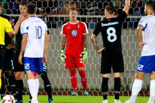 Goalkeeper Johan Dahlin of Malmö FF