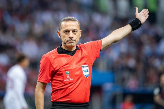 Referee Cuneyt Cakir