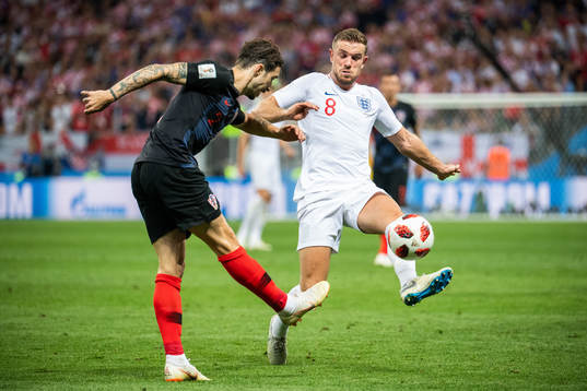 Jordan Henderson of England and Sime Vrsaljko of Croatia