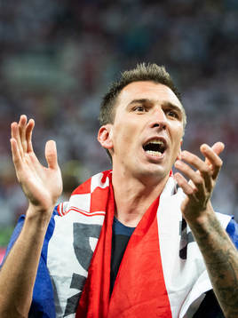 Mario Mandzukic of Croatia celebrate