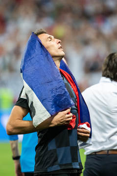 Mario Mandzukic of Croatia celebrate