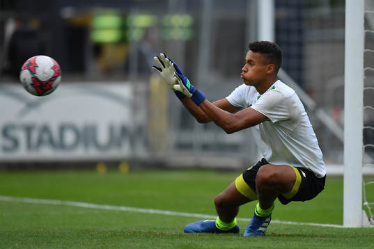 Gavin Bazunu of Shamrock Rovers warms up prior to the UEFA