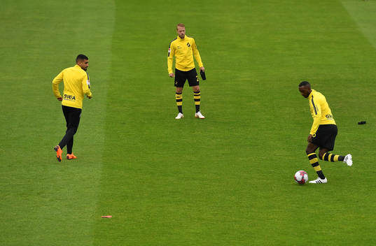 AIK players warm-up prior to the UEFA Europa League 1st